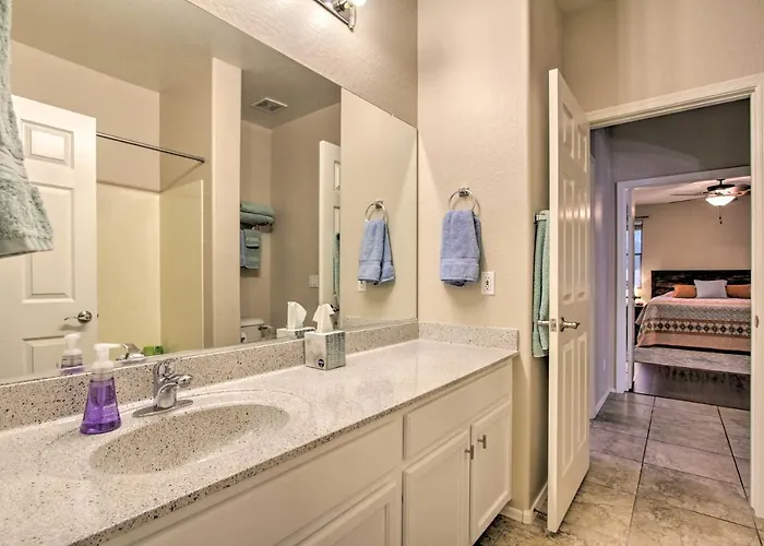 Sunny Surprise Vacation Rental W/ Pool, Near Golf! Surprise