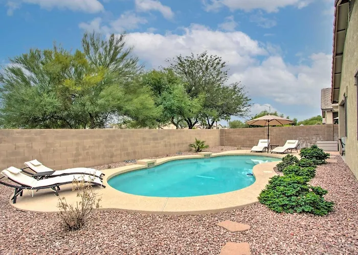 Sunny Surprise Vacation Rental W/ Pool, Near Golf! Surprise