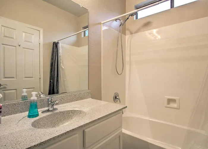 Sunny Surprise Vacation Rental W/ Pool, Near Golf! * Surprise
