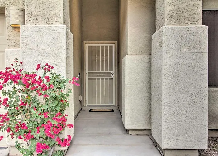 Sunny Surprise Vacation Rental W/ Pool, Near Golf! * Surprise