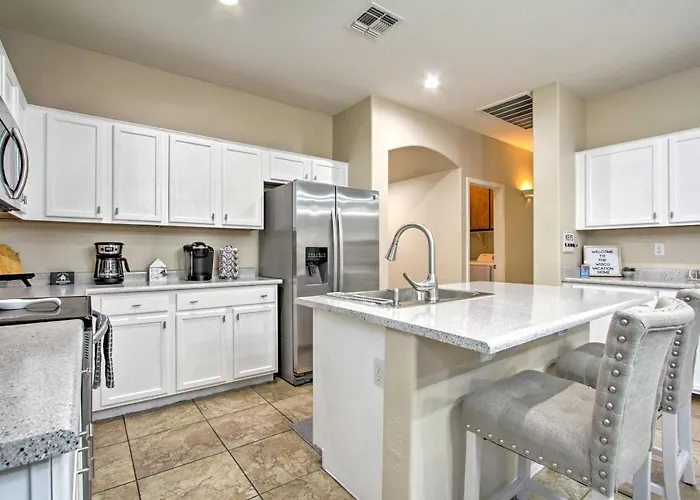 Sunny Surprise Vacation Rental W/ Pool, Near Golf! Holiday home *