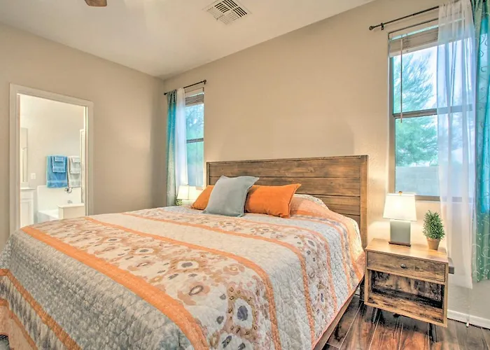 Sunny Surprise Vacation Rental W/ Pool, Near Golf! Surprise