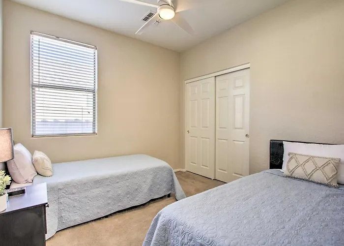 Sunny Surprise Vacation Rental W/ Pool, Near Golf! Surprise